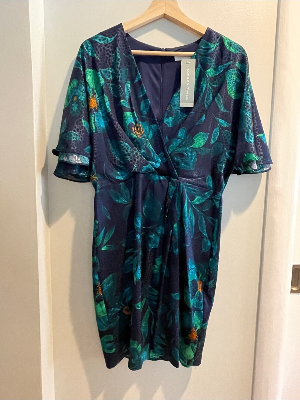 London Times satin floral mini dress size 6